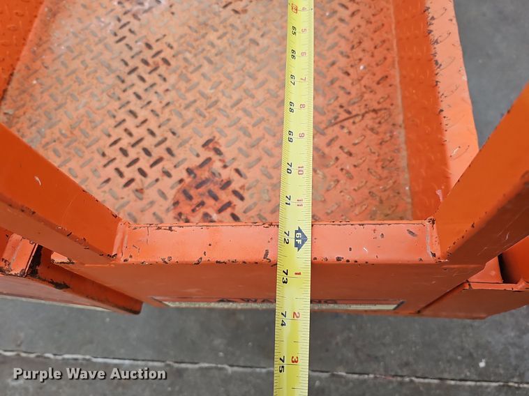 image for item IO9820 2017 Snorkel TM12E vertical lift