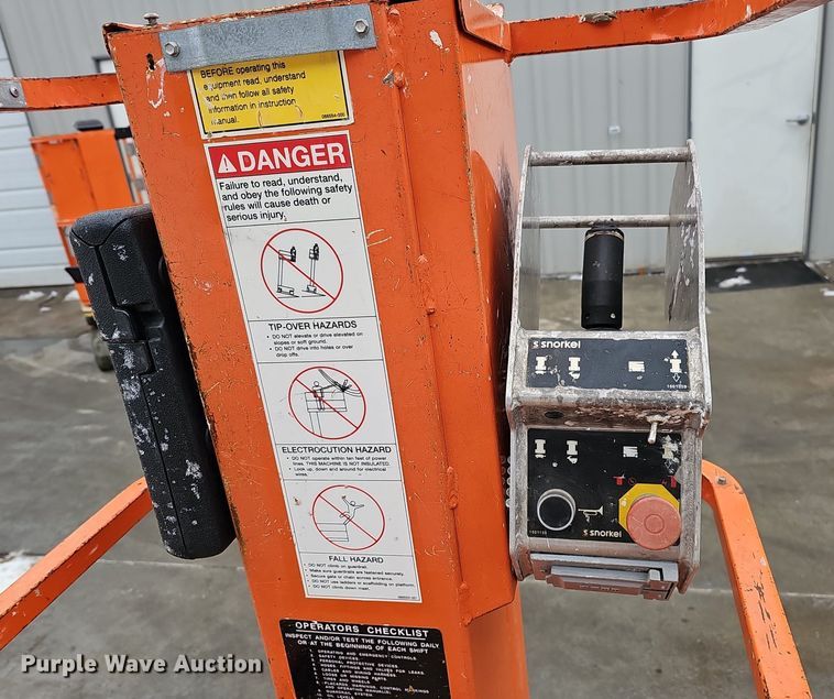 image for item IO9820 2017 Snorkel TM12E vertical lift