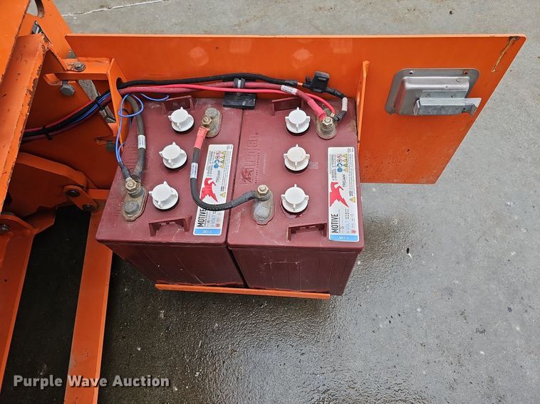 image for item IO9820 2017 Snorkel TM12E vertical lift