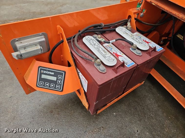 image for item IO9820 2017 Snorkel TM12E vertical lift