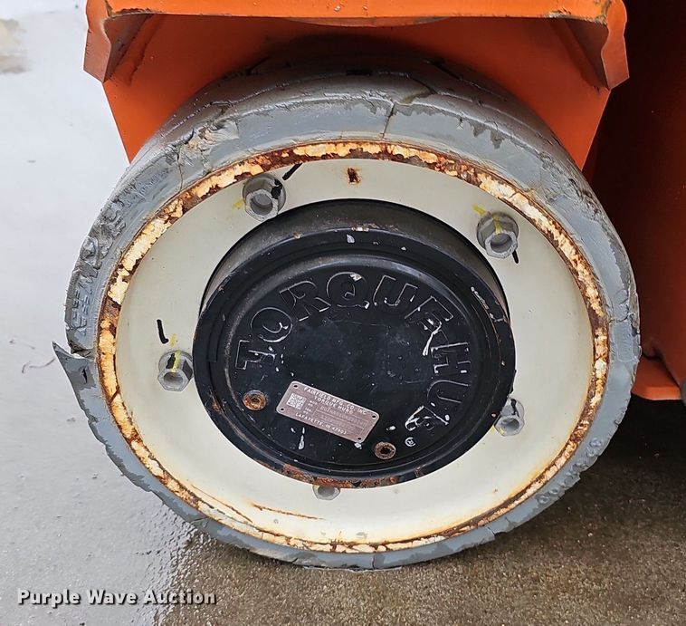 image for item IO9820 2017 Snorkel TM12E vertical lift