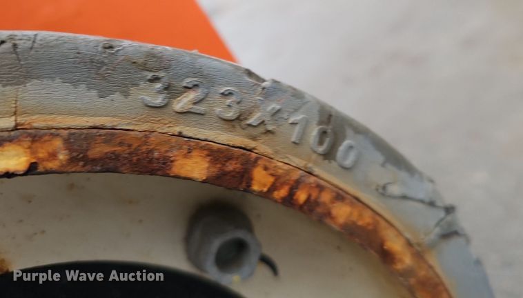 image for item IO9820 2017 Snorkel TM12E vertical lift