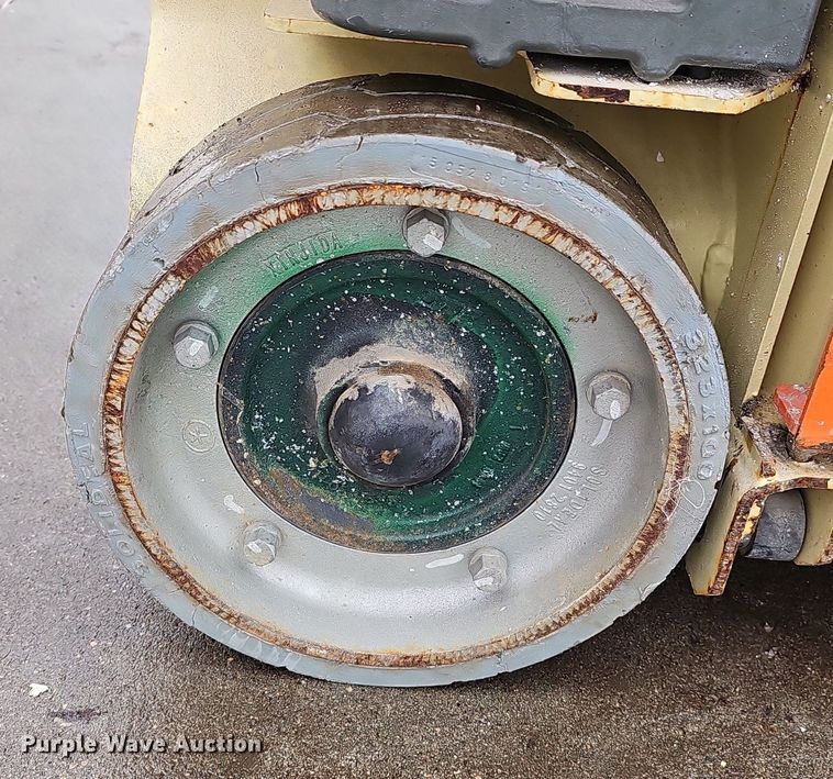 image for item IO9821 2015 JLG 1230ES vertical lift