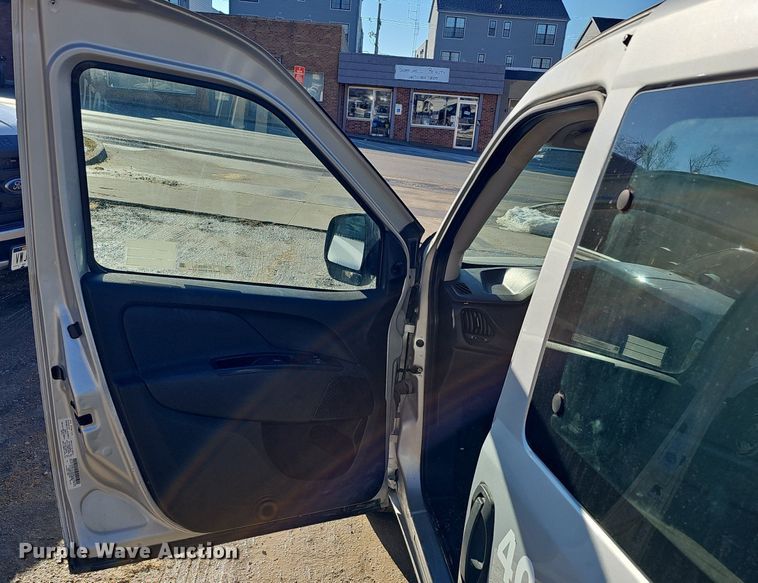 image for item IO9828 2015 Dodge Ram ProMaster City van