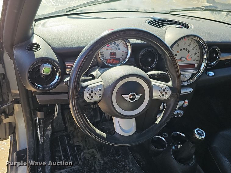 image for item IO9829 2008 Mini  Cooper S 