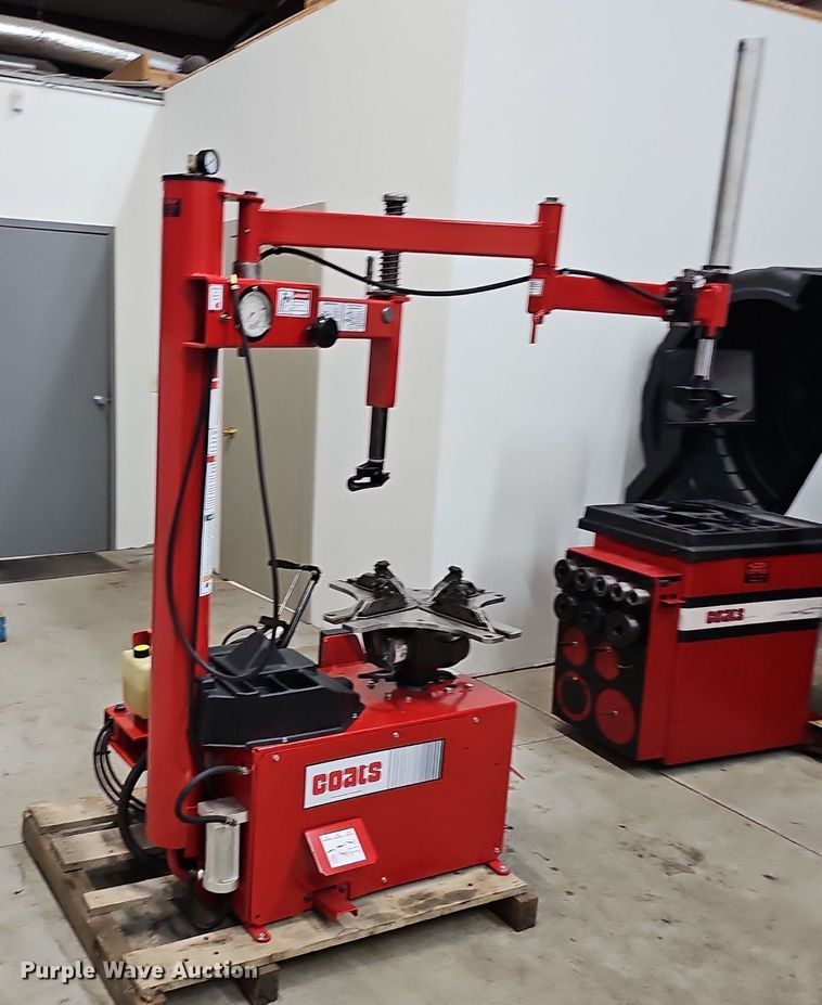 image for item IO9845 Coats 70X-AH-3 rim clamp tire machine