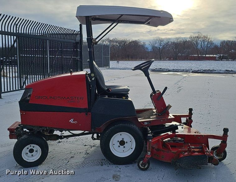 image for item IO9851 Toro Groundsmaster 3280 D lawn mower