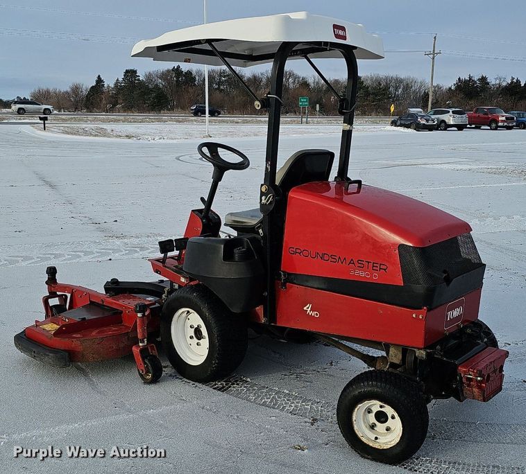 image for item IO9851 Toro Groundsmaster 3280 D lawn mower