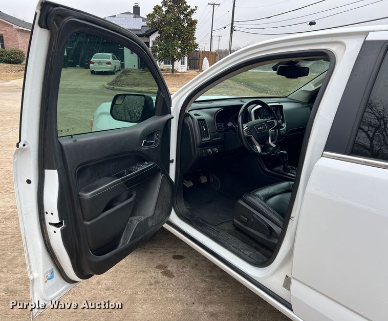 image for item JT9026 2018 GMC  Canyon SLT Crew Cab pickup truck