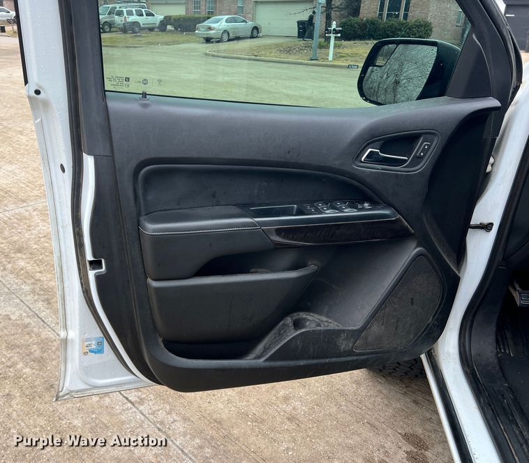 image for item JT9026 2018 GMC  Canyon SLT Crew Cab pickup truck