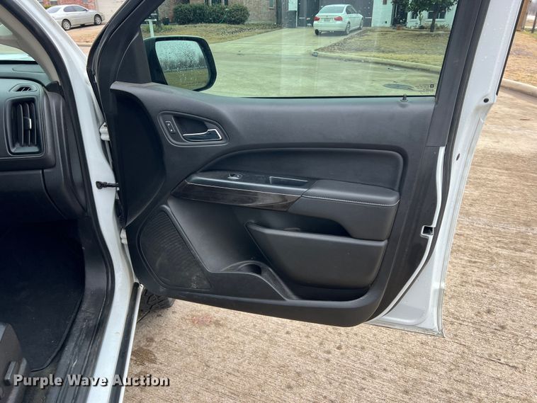 image for item JT9026 2018 GMC  Canyon SLT Crew Cab pickup truck