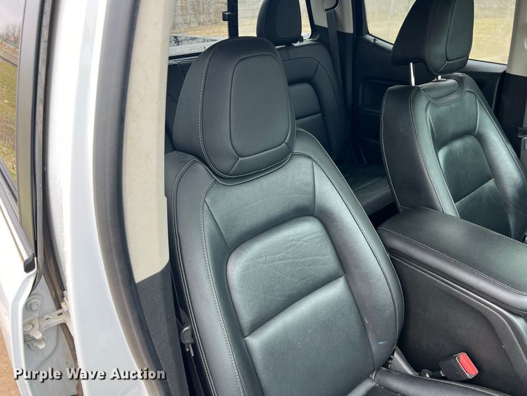 image for item JT9026 2018 GMC  Canyon SLT Crew Cab pickup truck