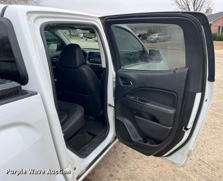 image for item JT9026 2018 GMC  Canyon SLT Crew Cab pickup truck