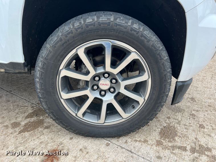 image for item JT9026 2018 GMC  Canyon SLT Crew Cab pickup truck