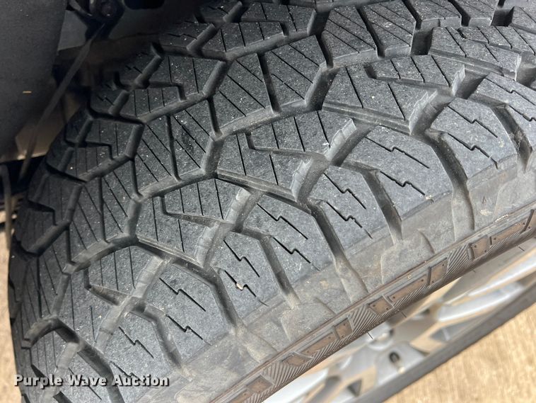 image for item JT9026 2018 GMC  Canyon SLT Crew Cab pickup truck