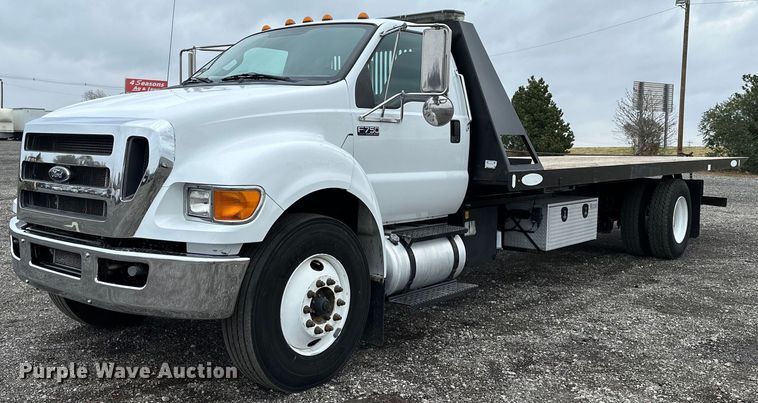 image for item KH9661 2013 Ford F750 Super Duty rollback truck