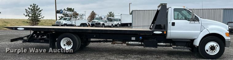 image for item KH9661 2013 Ford F750 Super Duty rollback truck