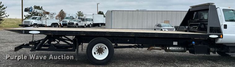 image for item KH9661 2013 Ford F750 Super Duty rollback truck