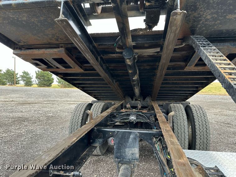 image for item KH9661 2013 Ford F750 Super Duty rollback truck