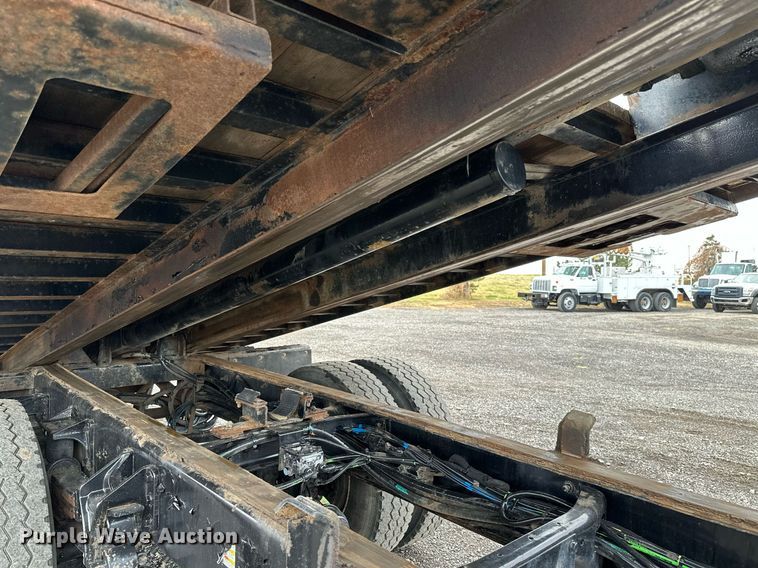 image for item KH9661 2013 Ford F750 Super Duty rollback truck