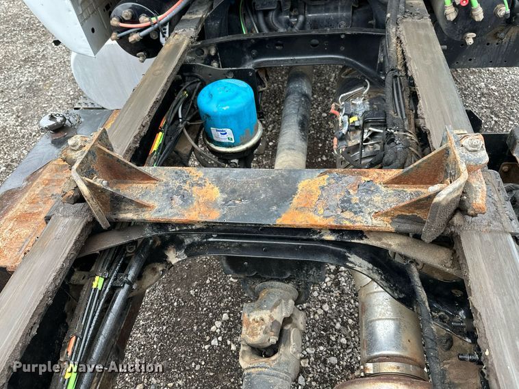 image for item KH9661 2013 Ford F750 Super Duty rollback truck