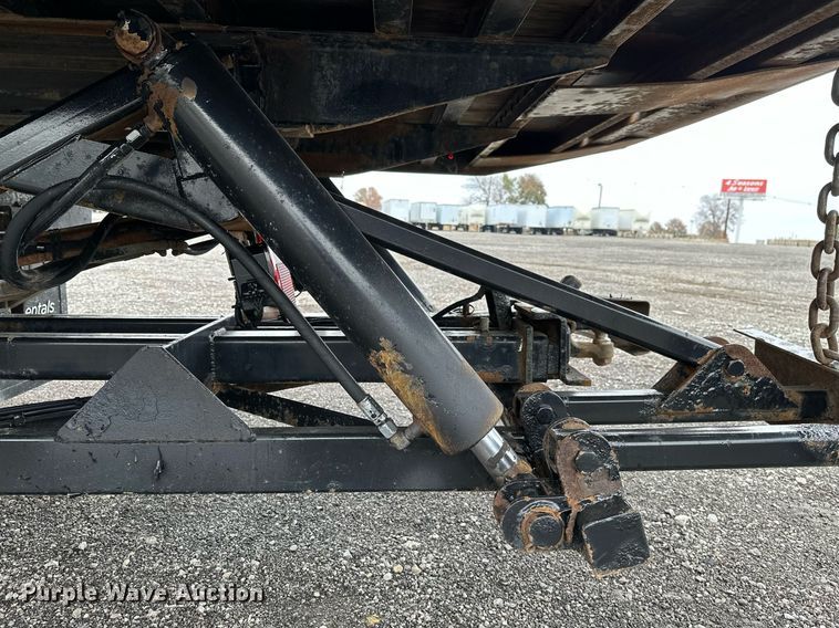 image for item KH9661 2013 Ford F750 Super Duty rollback truck