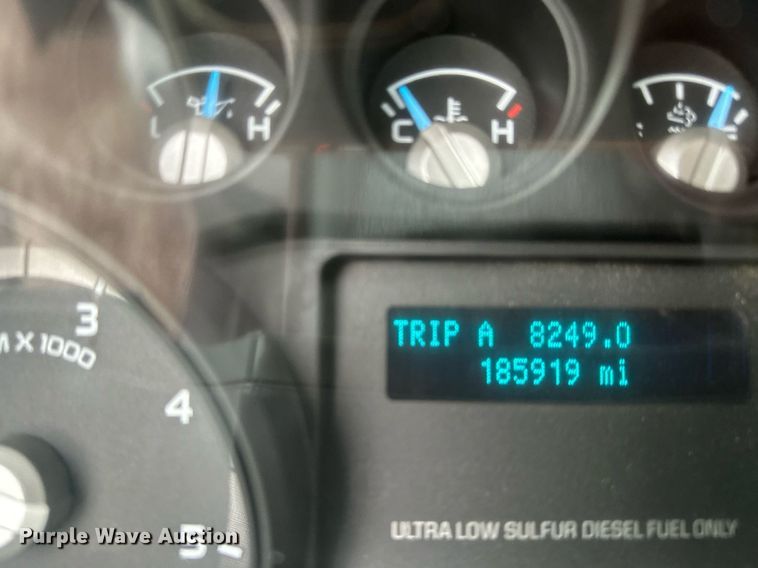 image for item KH9661 2013 Ford F750 Super Duty rollback truck