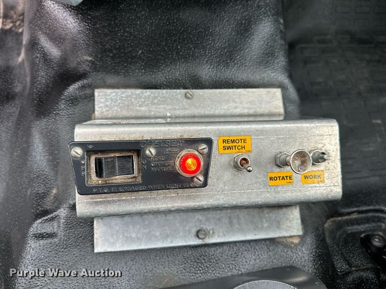 image for item KH9661 2013 Ford F750 Super Duty rollback truck