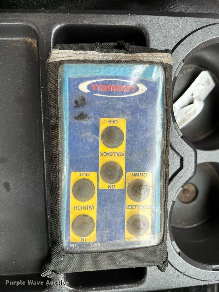 image for item KH9661 2013 Ford F750 Super Duty rollback truck