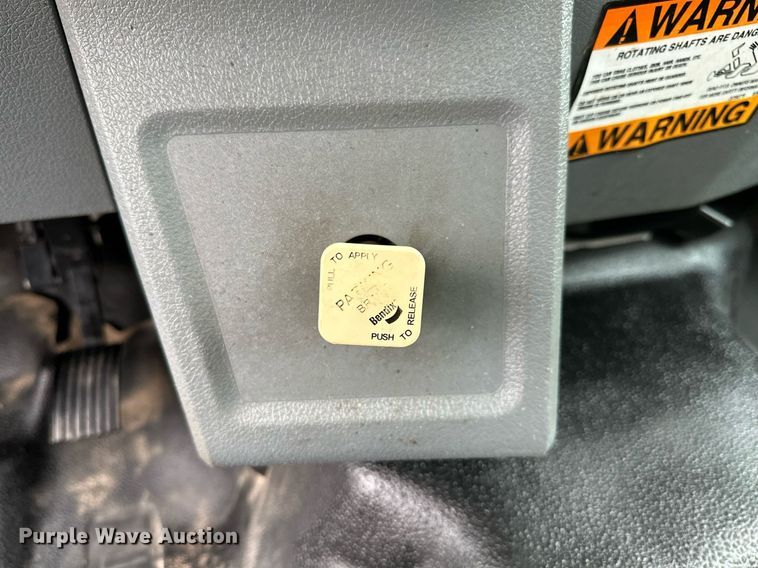 image for item KH9661 2013 Ford F750 Super Duty rollback truck