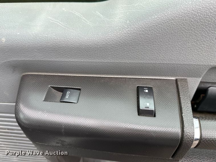 image for item KH9661 2013 Ford F750 Super Duty rollback truck