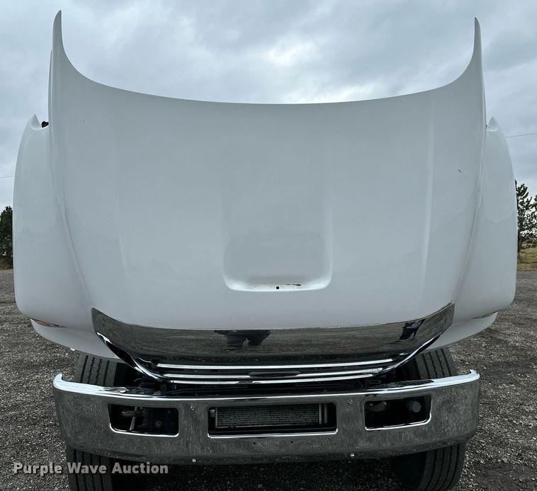 image for item KH9661 2013 Ford F750 Super Duty rollback truck