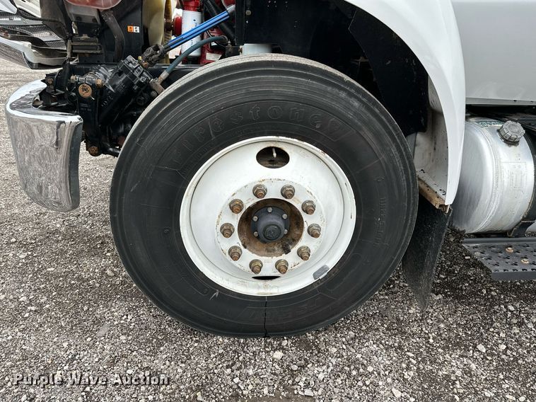 image for item KH9661 2013 Ford F750 Super Duty rollback truck