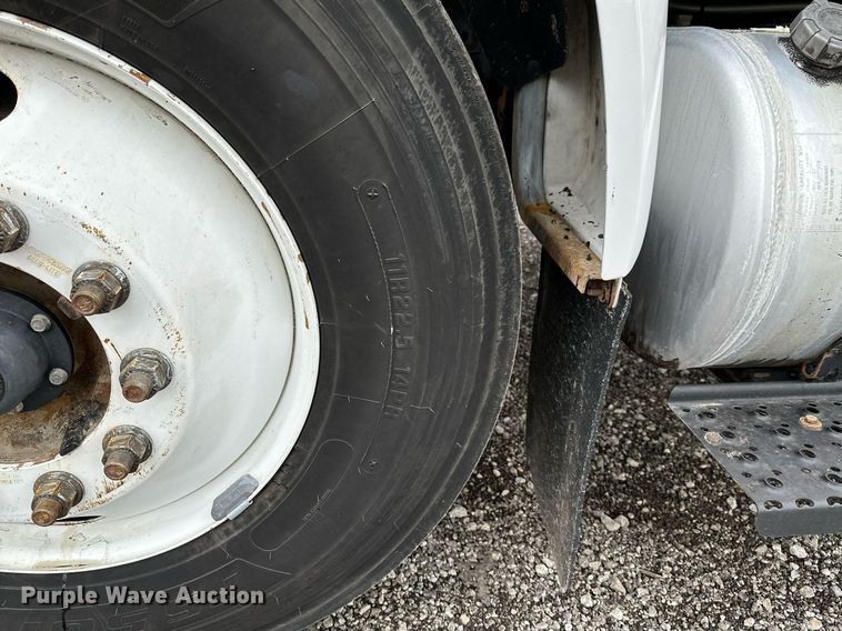 image for item KH9661 2013 Ford F750 Super Duty rollback truck