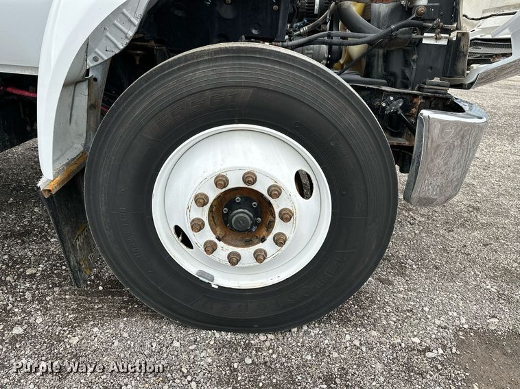 image for item KH9661 2013 Ford F750 Super Duty rollback truck