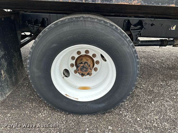 image for item KH9661 2013 Ford F750 Super Duty rollback truck