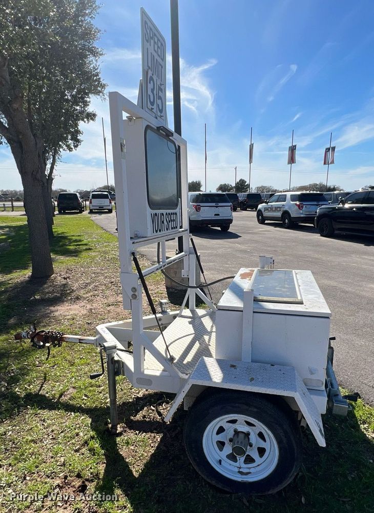 image for item KV9902 Radar trailer