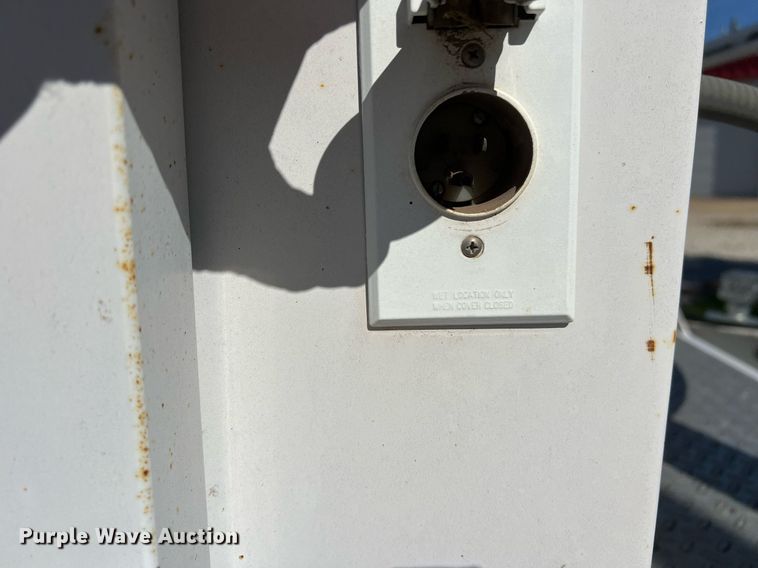 image for item KV9902 Radar trailer