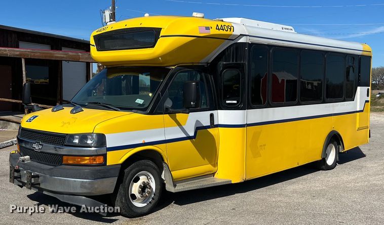 image for item KV9903 2017 Chevrolet Express shuttle bus