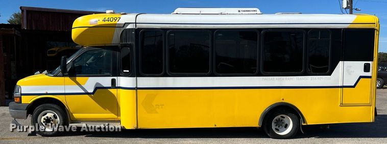 image for item KV9903 2017 Chevrolet Express shuttle bus