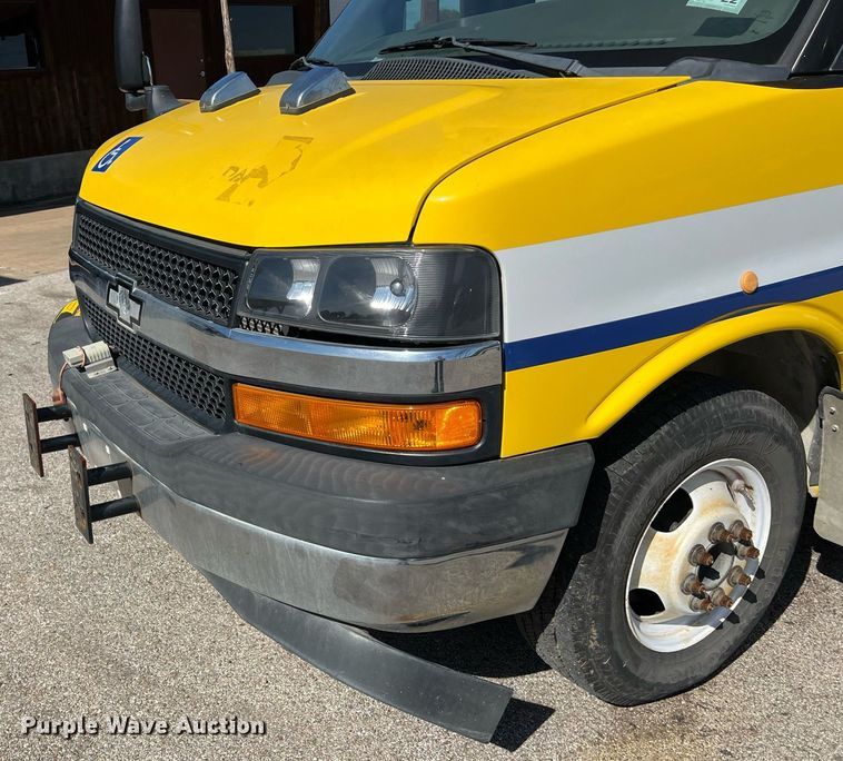 image for item KV9903 2017 Chevrolet Express shuttle bus