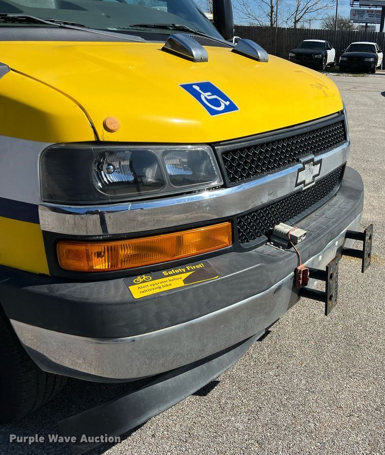 image for item KV9903 2017 Chevrolet Express shuttle bus