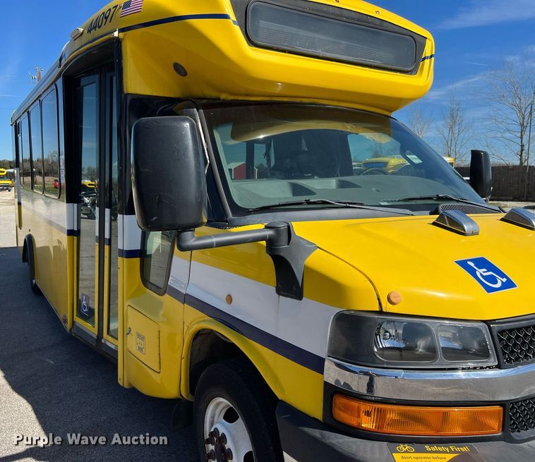 image for item KV9903 2017 Chevrolet Express shuttle bus