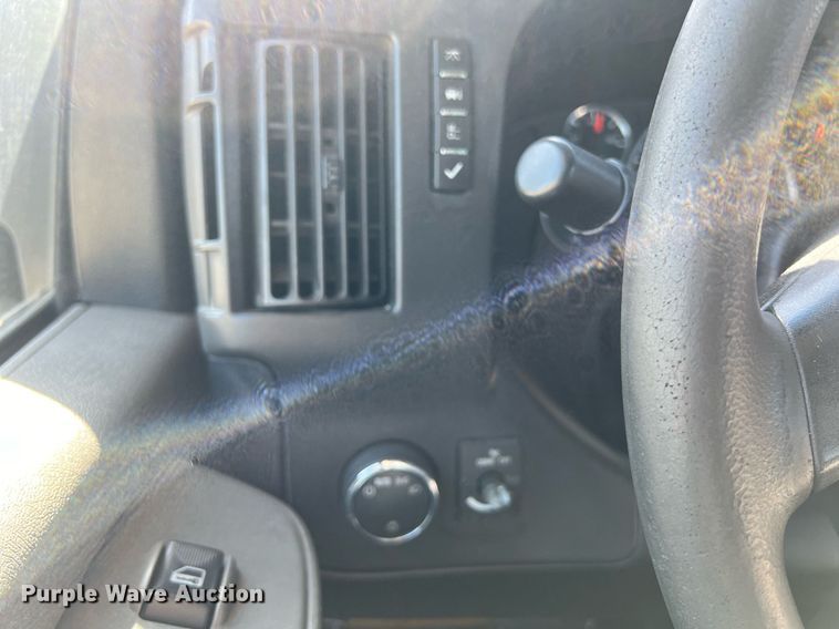 image for item KV9903 2017 Chevrolet Express shuttle bus