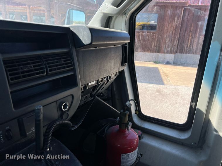 image for item KV9903 2017 Chevrolet Express shuttle bus