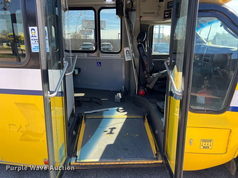 image for item KV9903 2017 Chevrolet Express shuttle bus