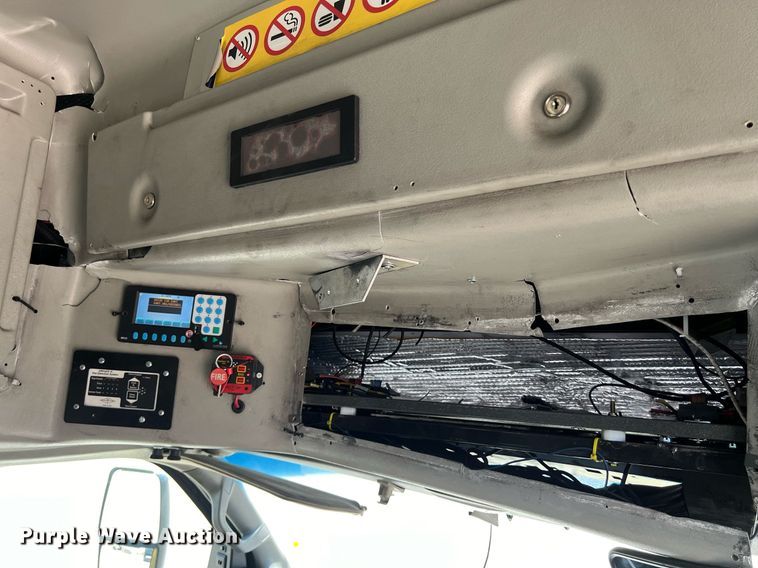 image for item KV9903 2017 Chevrolet Express shuttle bus