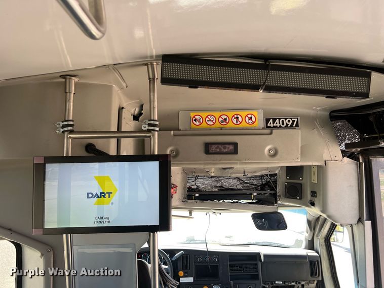 image for item KV9903 2017 Chevrolet Express shuttle bus