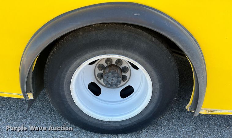 image for item KV9903 2017 Chevrolet Express shuttle bus