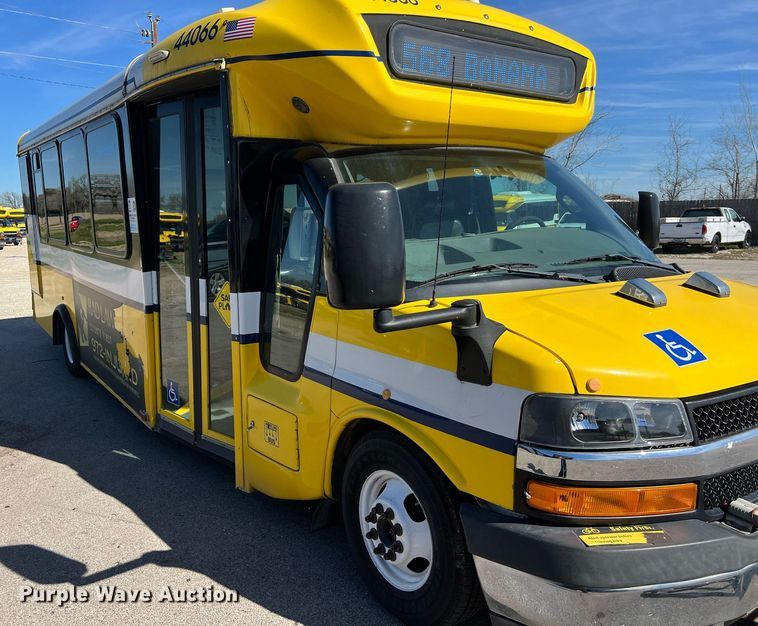 image for item KV9904 2017 Chevrolet Express shuttle bus